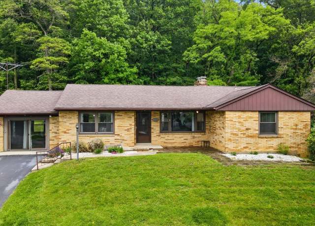 Property at 1244 N Broad St, Lancaster, OH 43130, 3 beds, 2 baths