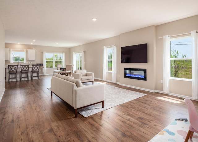 Property at 813 Lorenzo Dr, Marysville, OH 43040, 4 beds, 2.5 baths