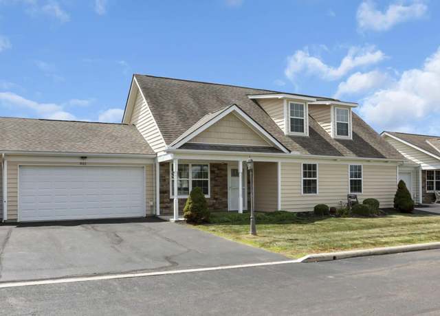 Property at 903 Cumberland Meadows Cir, Hebron, OH 43025, 3 beds, 3 baths