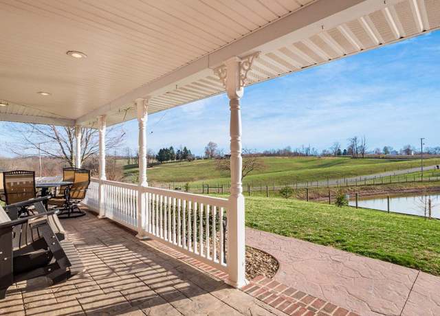Property at 2040 Wesley Chapel Rd, Zanesville, OH 43701, 4 beds, 2.5 baths