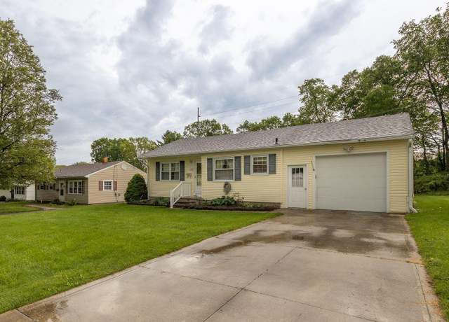 Property at 1234 E Fair Ave, Lancaster, OH 43130, 2 beds, 2 baths