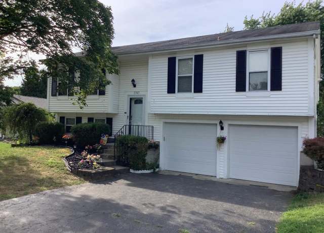 Photo of 3767 Bridle Ct, Columbus, OH 43221