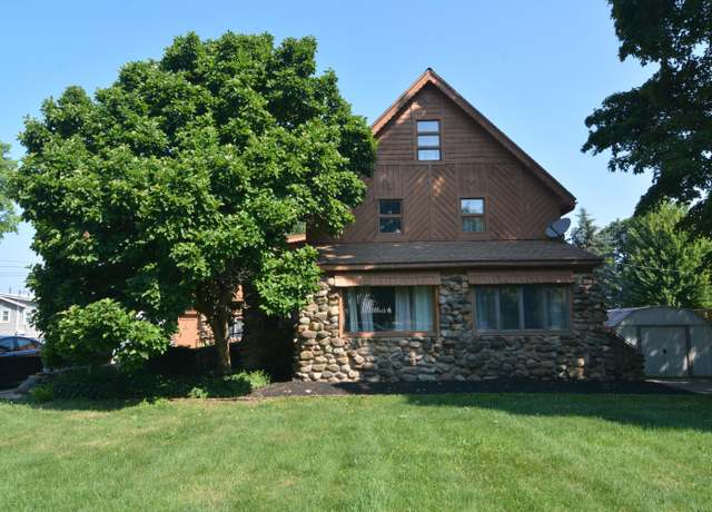 Property at 11815 W Lake Rd, Vermilion, OH 44089, 8 beds, 4.5 baths