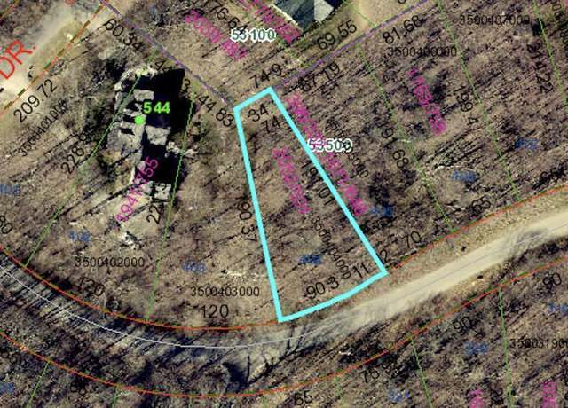 Property at 520 King Beach Dr, Howard, OH 43028