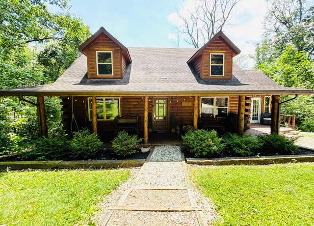 Property at 820 Pump Station Rd SE, Sugar Grove, OH 43155, 3 beds, 2.5 baths