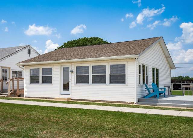 Property at 12946 West Bank Dr NE, Millersport, OH 43046, 3 beds, 2 baths
