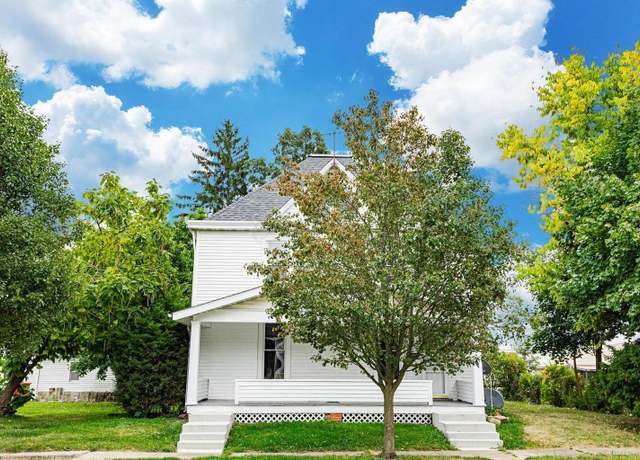 Property at 44 E 4th St, London, OH 43140, 5 beds, 3 baths