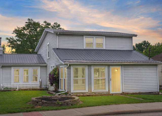 Property at 11007 Hebron Rd, Buckeye Lake, OH 43008, 3 beds, 1 bath