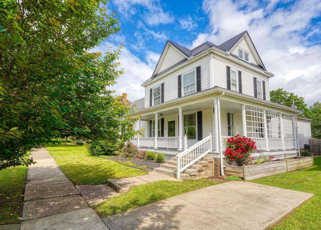 Property at 12 W South St, Jackson, OH 45640, 3 beds, 2 baths