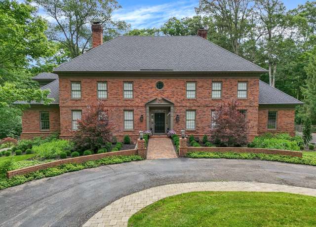 Property at 1540 W Powell Rd, Powell, OH 43065, 5 beds, 5 baths