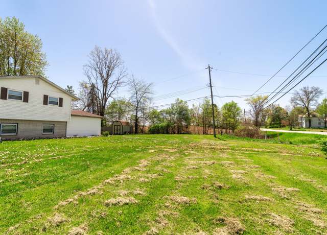 Property at 14 Stoney Ridge Dr SW, Pataskala, OH 43062, 4 beds, 2 baths