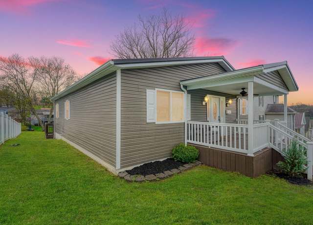 Property at 207 N Chestnut St, Jackson, OH 45640, 3 beds, 2 baths