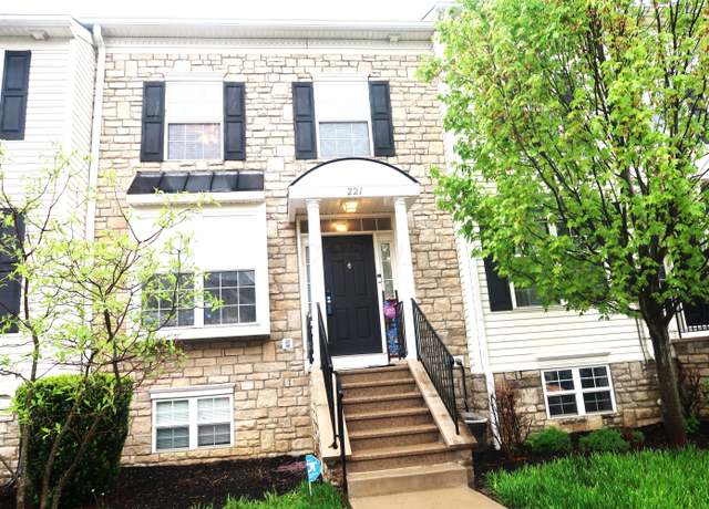 Property at 221 Preswicke Ml, Blacklick, OH 43004, 2 beds, 1.5 baths