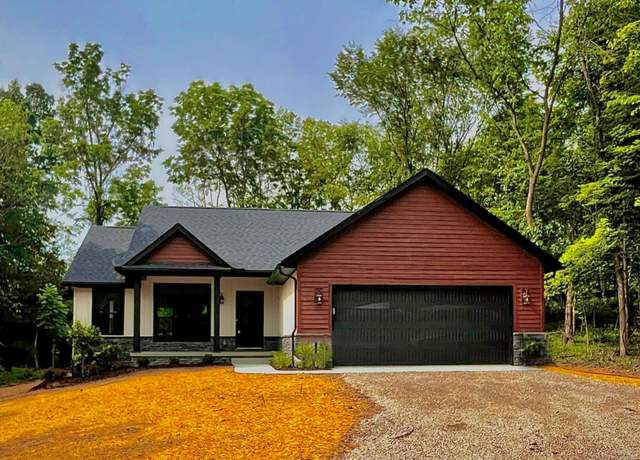 Property at 561 Crestmonte Dr, Howard, OH 43028, 3 beds, 2 baths
