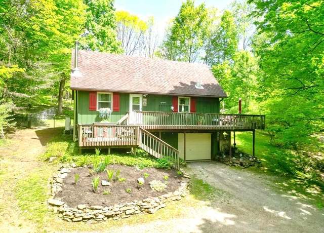 Property at 551 Crabapple Dr, Howard, OH 43028, 3 beds, 2 baths