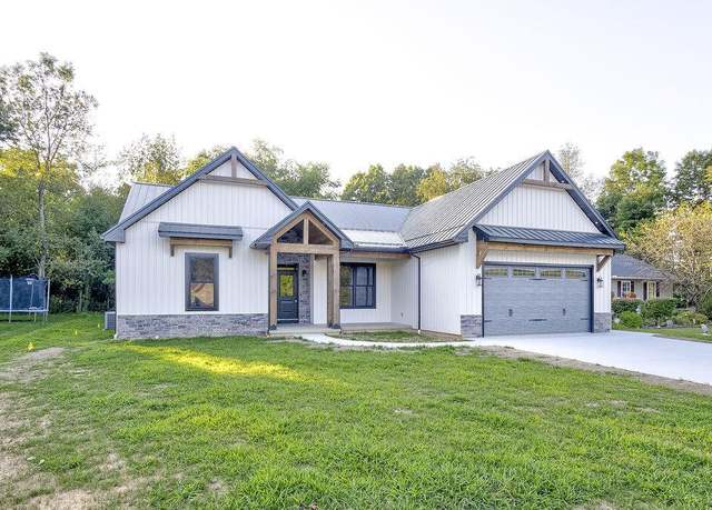 Property at 2599 Apple Valley Dr, Howard, OH 43028, 3 beds, 2 baths