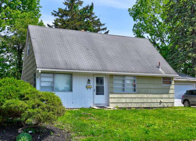 Property at 1934 Stratford Way, Columbus, OH 43219, 3 beds, 1.5 baths
