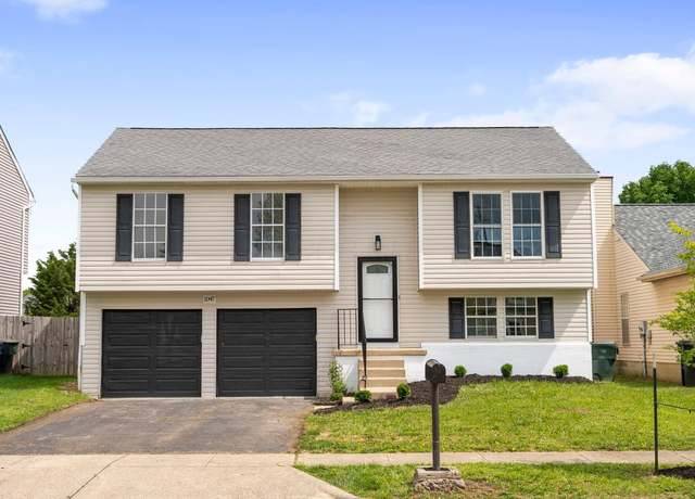 Property at 1047 Cherry Bud Dr, Columbus, OH 43228, 4 beds, 2 baths