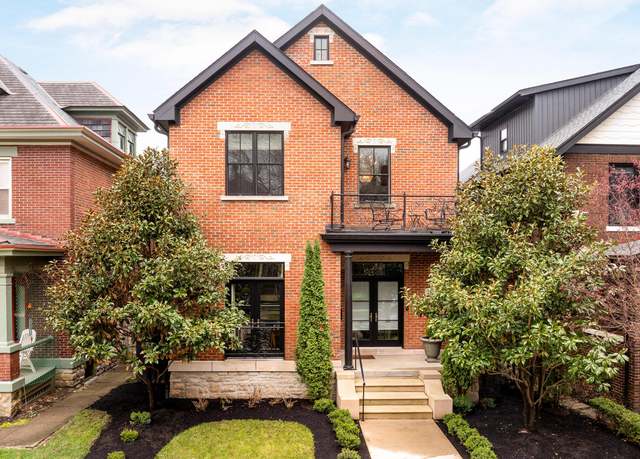 Property at 251 E Deshler Ave, Columbus, OH 43206, 3 beds, 3 baths