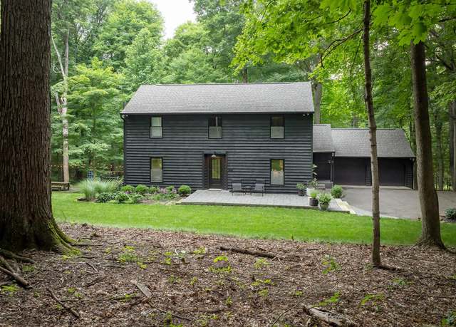 Property at 446 Llanberis Dr, Granville, OH 43023, 4 beds, 3.5 baths