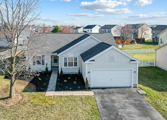 Property at 230 Sycamore Dr, Circleville, OH 43113, 3 beds, 2 baths