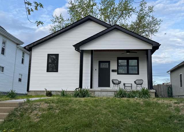 Property at 622 S Fayette St, Washington Court House, OH 43160, 3 beds, 2 baths