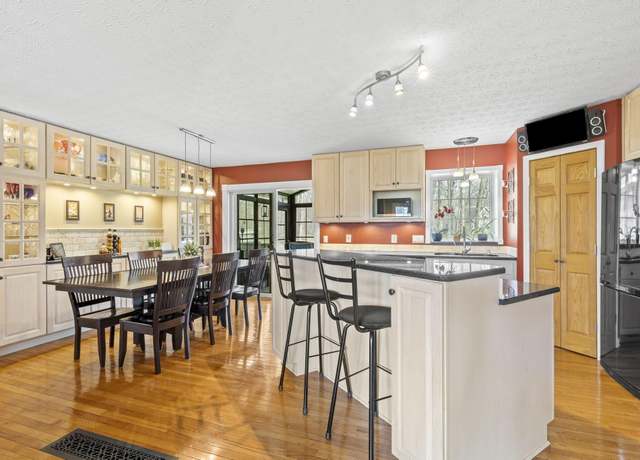 Property at 12960 Centerburg Rd, Sunbury, OH 43074, 4 beds, 2 baths