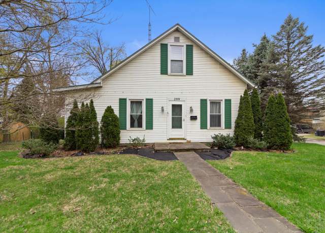 Property at 200 Coshocton Ave, Mount Vernon, OH 43050, 3 beds, 2 baths
