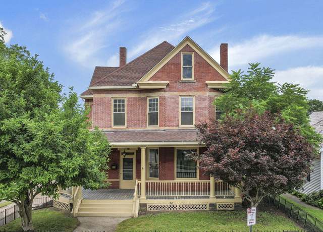 Property at 405 N Broad St, Lancaster, OH 43130, 4 beds, 2.5 baths