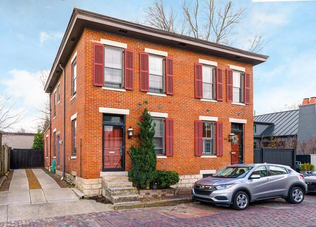 Property at 145 E Columbus St, Columbus, OH 43206, 2 beds, 2.5 baths