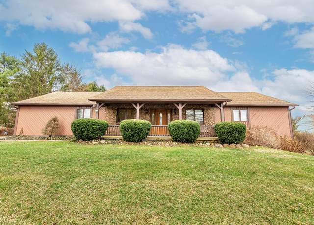 Property at 3744 Hazelton Etna Rd SW, Pataskala, OH 43062, 3 beds, 2 baths