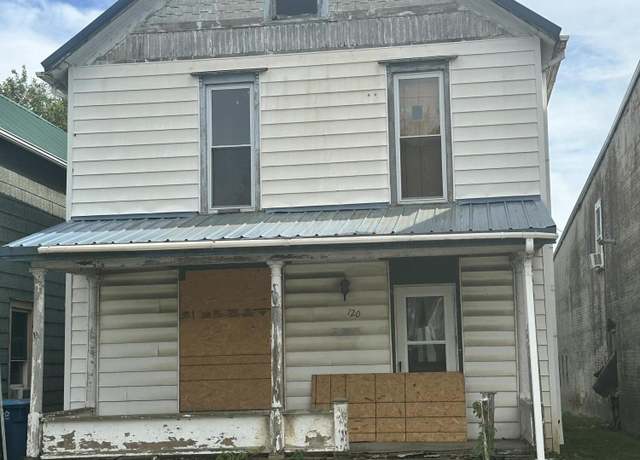 Property at 120 E Ohio St, Kenton, OH 43326, 3 beds, 1 bath
