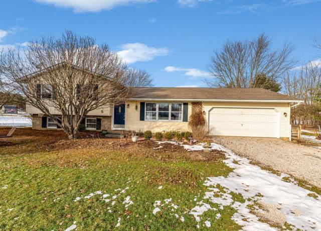 Property at 9238 Sportsman Club Rd, Johnstown, OH 43031, 5 beds, 2 baths