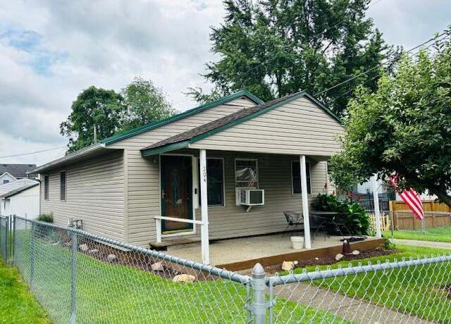 Property at 204 Hunter St, Newark, OH 43055, 3 beds, 1 bath