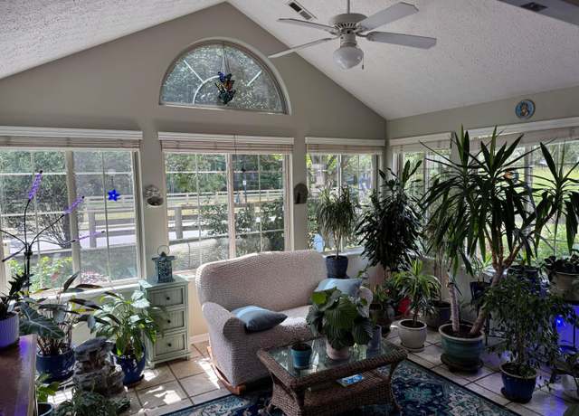 Photo of 752 Kingsmead Rd, Westerville, OH 43082