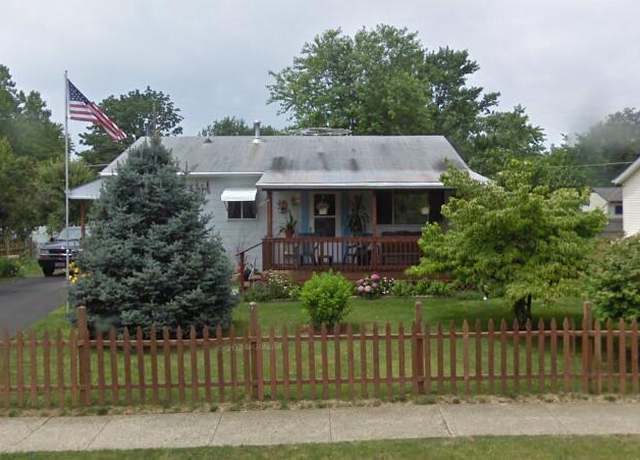 Property at 3905 Signal Dr, Columbus, OH 43232, 3 beds, 1.5 baths