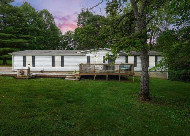 Property at 562 Bowman Ln, Chillicothe, OH 45601, 4 beds, 2 baths