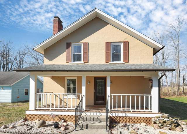 Property at 4280 Sharon Valley Rd NE, Newark, OH 43055, 3 beds, 2 baths