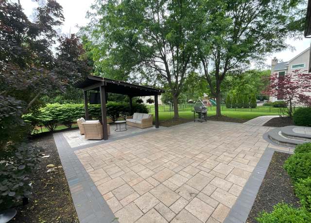 Property at 3453 Windy Forest Ln, Powell, OH 43065, 4 beds, 3 baths
