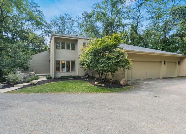 Property at 8216 W Shore Dr, Westerville, OH 43082, 5 beds, 4 baths