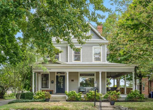 Property at 200 N Franklin St, Delaware, OH 43015, 4 beds, 2.5 baths