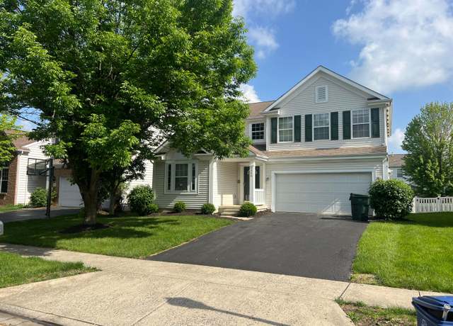 Property at 5966 Twin Pine Dr, New Albany, OH 43054, 4 beds, 2.5 baths