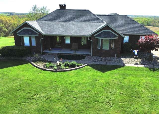 Property at 1305 Bald Hill Rd, Zanesville, OH 43701, 4 beds, 3.5 baths
