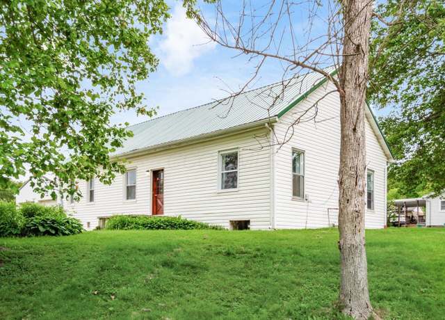 Property at 215 S Market St, Somerset, OH 43783, 3 beds, 2 baths