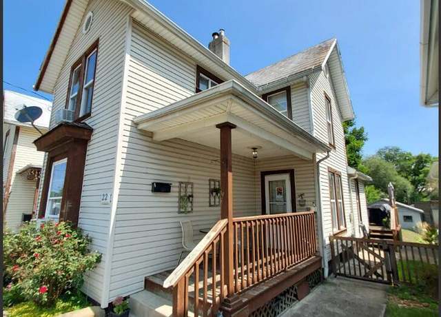 Property at 22 N 11th St, Newark, OH 43055, 3 beds, 1 bath