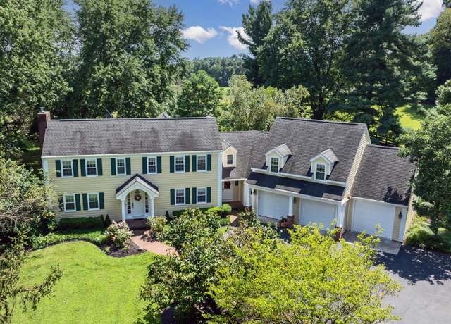 Property at 5701 Lancaster Circleville Rd SW, Lancaster, OH 43130, 4 beds, 3.5 baths