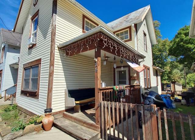 Property at 24 N 11th St, Newark, OH 43055, 2 beds, 1 bath