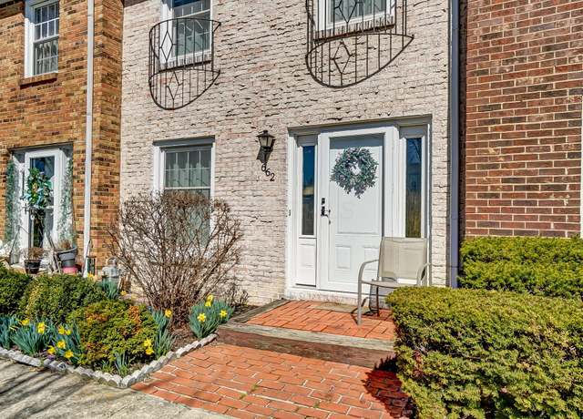 Property at 662 Pamlico St Unit Z7, Columbus, OH 43228, 2 beds, 1.5 baths