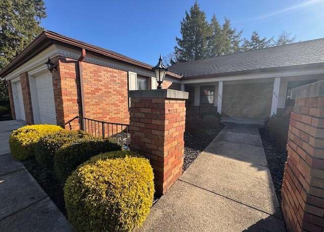 Property at 509 E Gambier St Unit B, Mount Vernon, OH 43050, 2 beds, 2 baths