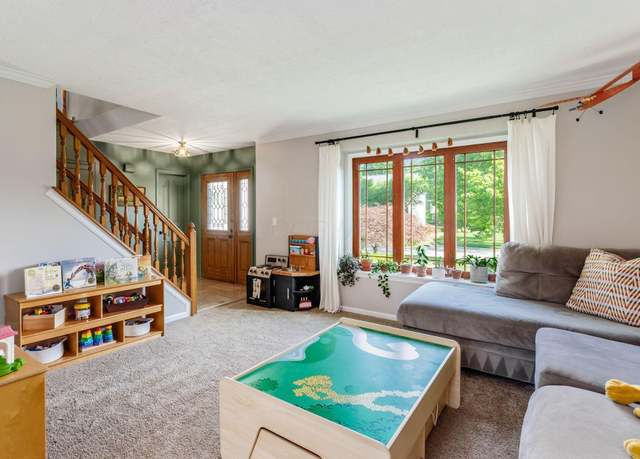 Photo of 821 Westray Dr, Westerville, OH 43081